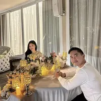 Erina Gudono dan Kaesang dikenal dengan gaya kompaknya. Keduanya selalu tampak serasi di segala kesempatan. [Foto: Instagram/ Erina Gudono]