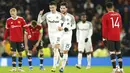 Pemain Young Boys Fabian Rieder (tengah) melakukan selebrasi usai  mencetak gol ke gawang Manchester United pada pertandingan sepak bola Grup F Liga Champions di Stadion Old Trafford, Manchester, Inggris, 8 Desember 2021. Pertandingan berakhir 1-1. (AP Photo/Dave Thompson)