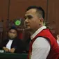 Saipul Jamil saat sidang di PN Jakarta Utara, Selasa (14/06/2016). PN Jakarta Utara menjatuhkan vonis kepada Saipul Jamil,  Berdasarkan pasal 292 KUHP tentang Pelecehan Seksual Sesama Jenis (Homoseksual). (Liputan6.com/Herman Zakharia)