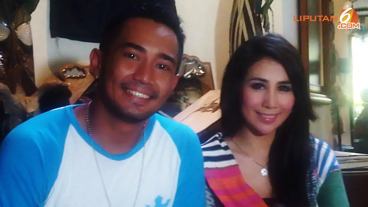 yama-carlos-dan-ratna-dilla-130726b.jpg