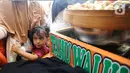 Dipersiapkannya 24 menu khas Nusantara ini adalah sesuai dengan tema HUT Kota Depok ke 24 yaitu "Beragam Suku Berpadu untuk Depok Lebih Maju." (merdeka.com/Arie Basuki)