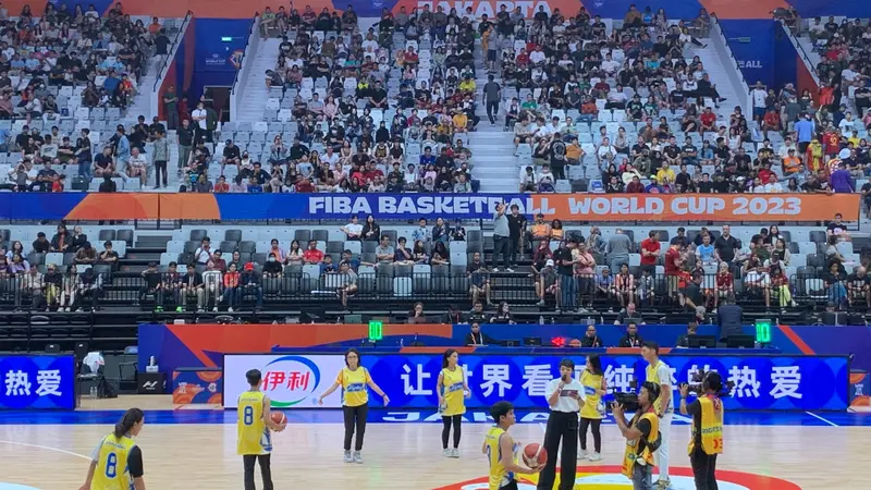 Beragam Permainan Seru Hibur Penonton FIBA World Cup 2023 di Indonesia Arena