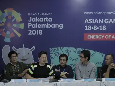 Ketua Deputi II INASGOC, Francis Wanandi, saat jumpa pers di Kantor Inasgoc, Senayan, Jakarta, Minggu (27/5/2018). Pembukaan Asian Games 2018 nanti akan menjadi Ajang kolaborasi Putra-Putri terbaik Bangsa Indonesia. (Bola.com/M Iqbal Ichsan)