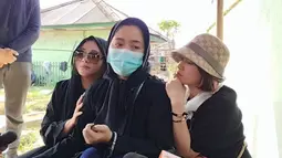 Vega Darwanti Ungkap Keinginan Terakhir Mendiang Ibu: Beli Ambulans untuk Disumbangkan