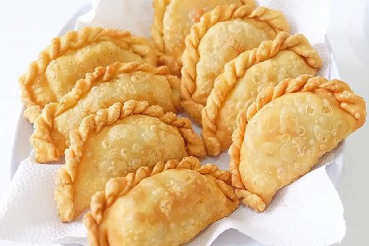 Pastel, salah satu kue favorit banyak orang/copyright: cookpad.com