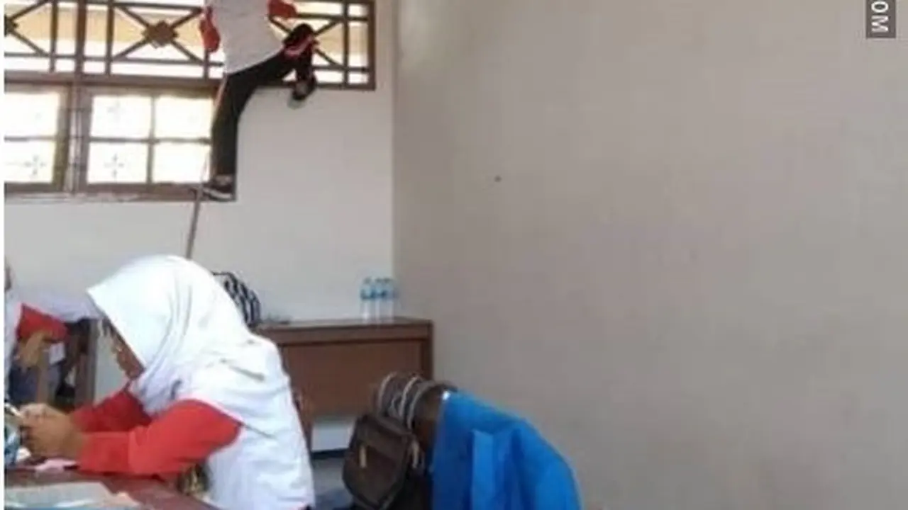 Kelakuan Ekstrem Siswa Saat Sekolah Ini Bikin Geleng-geleng