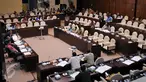 Suasana  Rapat Dengar Pendapat (RDP) dengan Komisi II DPR RI dan Komite I DPD RI dengan Dirjen Otda Kemendagri di Kompleks Parlemen, Senayan, Jakarta, Jumat (26/2). (Liputan6.com/JohanTallo)