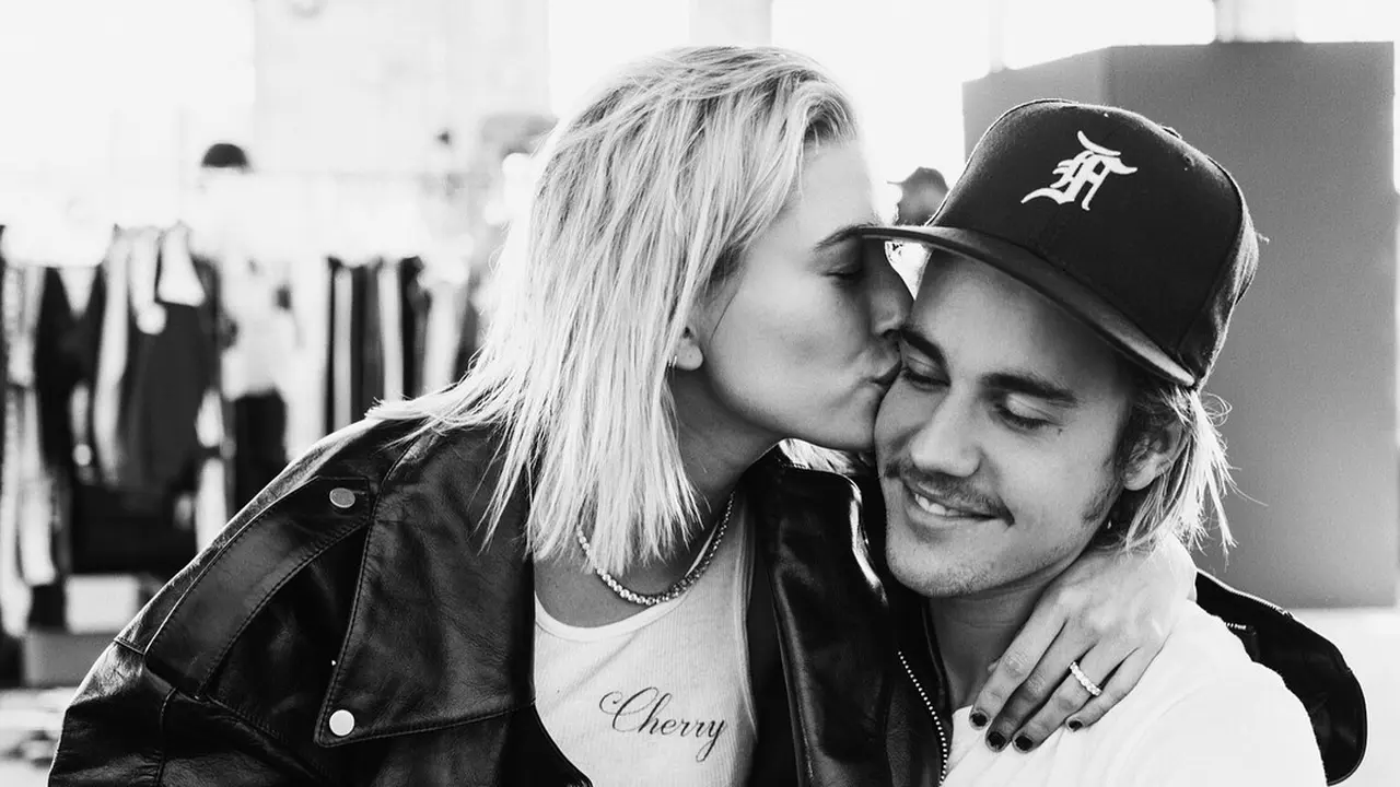 [Bintang] Hailey Baldwin - Justin Bieber