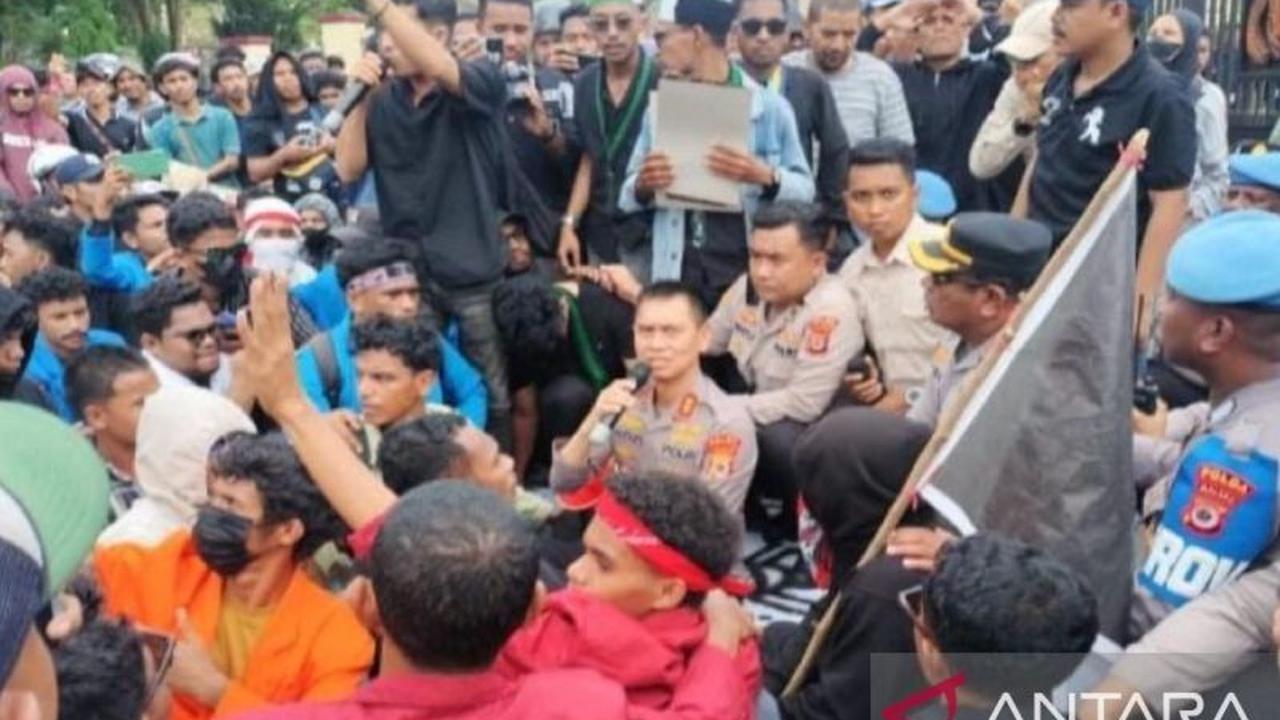 Trivia Demokrasi: Polda Maluku dan Aliansi Rakyat Teken Fakta Integritas Demokrasi Maluku, Jamin Kebebasan Berpendapat?