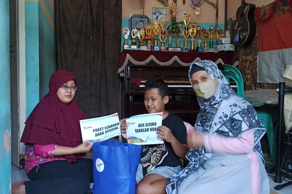 Tunanetra berprestasi