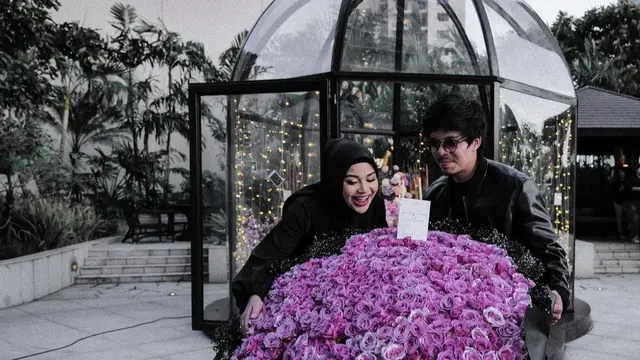 Atta Halilintar dan Aurel Hermansyah rayakan anniversary ke-2 tanpa Ameena