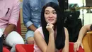 Pada Ramadhan tahun ini, Zaskia dan Vicky akan terlibat dalam satu program Pesbuker. Seperti diketahui Vicky menjadi salah satu pengisi acara yang ditayangkan ANTV tersebut. (Bambang E. Ros/Bintang.com)