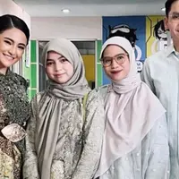 Potret Marshanda Dampingi Sienna Wisuda. (instagram/marshanda99)