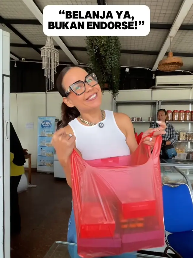 Melaney Ricardo kunjungi rumah produksi ci mehong. (credit:instagram.com/melaney_ricardo)