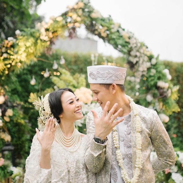 Momen Manis Rinni Wulandari dan Jevin Julian