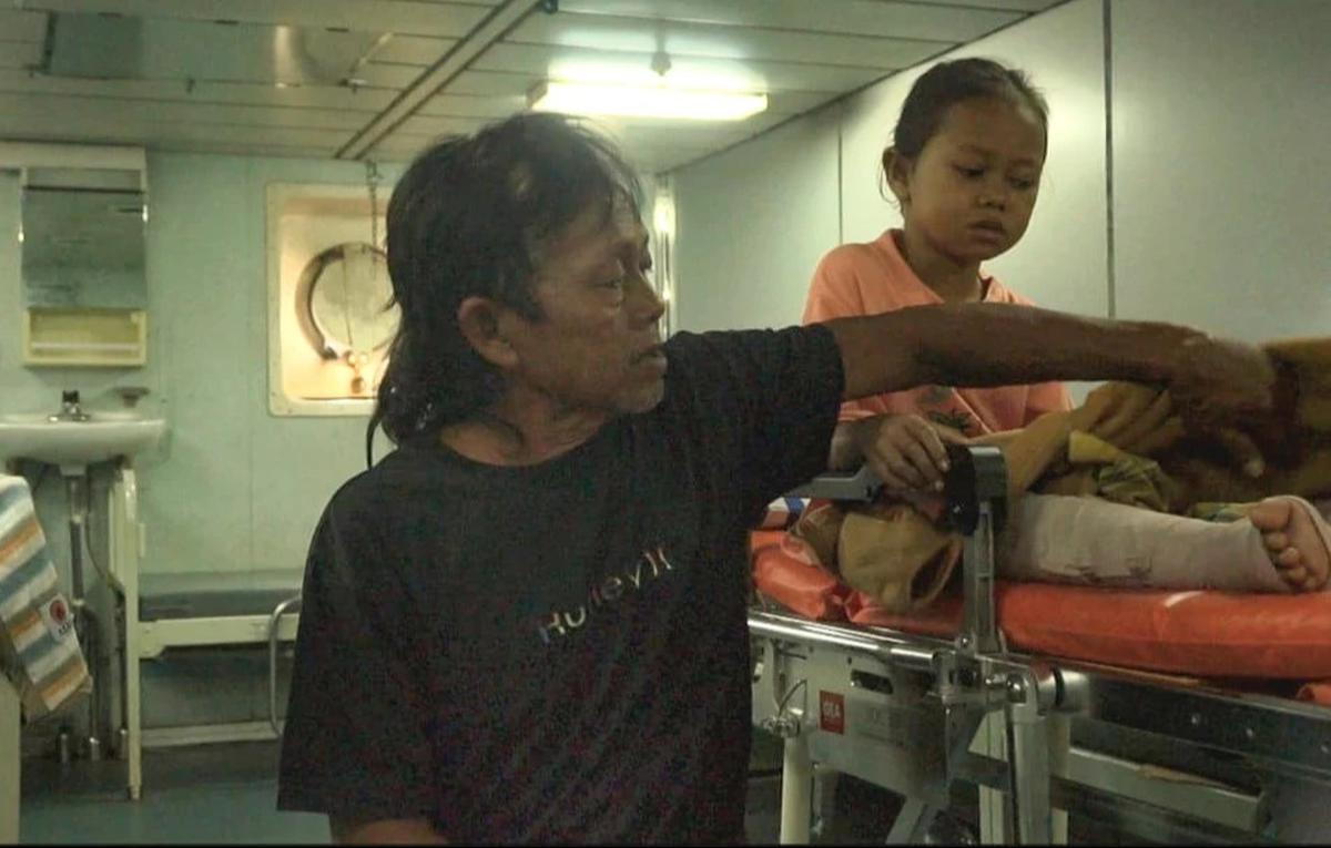 FOTO: Kondisi Pasien Anak Korban Bencana Sumatra Pascaoperasi di KRI dr Soeharso