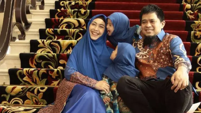 Keluarga Oki Setiana Dewi