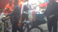 Pedagang Kopi Raup Keuntungan di Tengah Kebakaran Pasar Senen