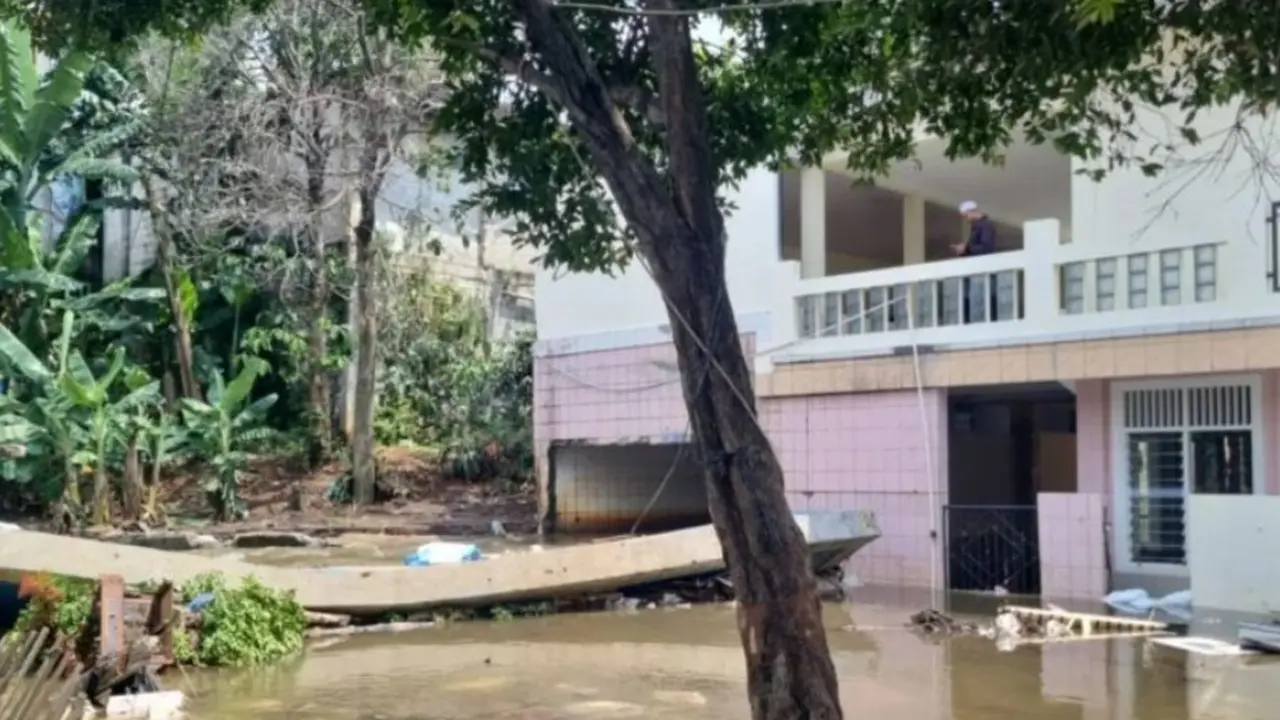 Pemerintah Kota Administrasi Jakarta Selatan (Pemkot Jaksel) berencana membangun rumah vertikal untuk menangani banjir yang kerap terjadi di Jati Padang, Pasar Minggu.