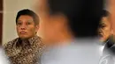 Terdakwa Dirut PT Dutasari Citralaras, Machfud Suroso saat mendengarkan keterangan saksi dalam sidang lanjutan di Pengadilan Tipikor, Jakarta, Senin (5/1/2015). (Liputan6.com/Miftahul Hayat)