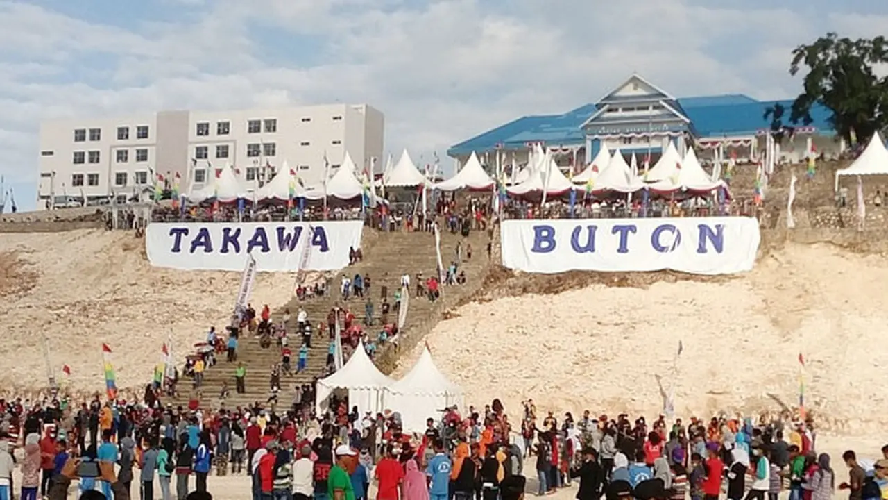 Puncak perhelatan Festival Budaya Tua Buton 2017 akhirnya sampai klimaks dan Memantik Investor Timur Tengah.(Sumber Foto: eljohnnews.com)