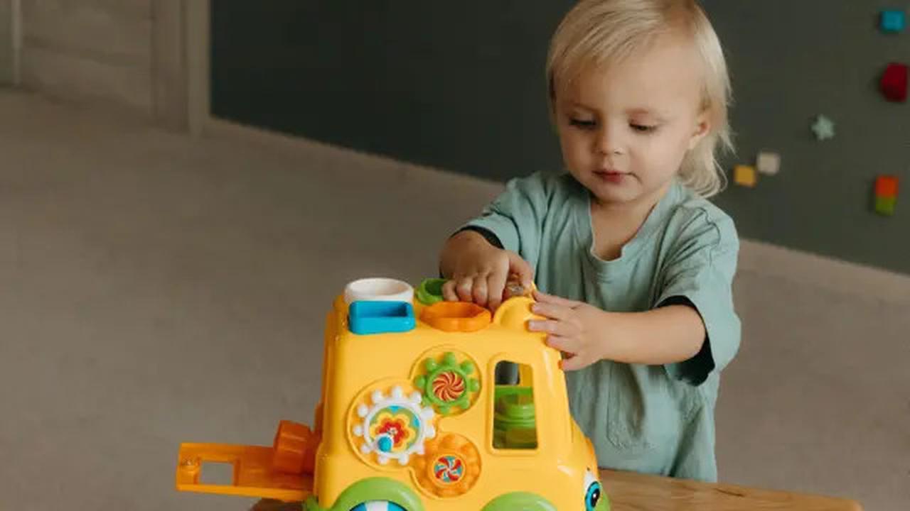 5 Tips Memilih Mainan Bayi yang Sesuai Usia untuk Mengasah Kemampuan Si Kecil
