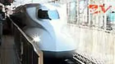 Jepang sudah sejak lama memiliki kereta super cepat yang bisa menyaingi waktu tempuh pesawat. Bahkan kereta ini datang lebih cepat dari waktu yang terjadwal. 