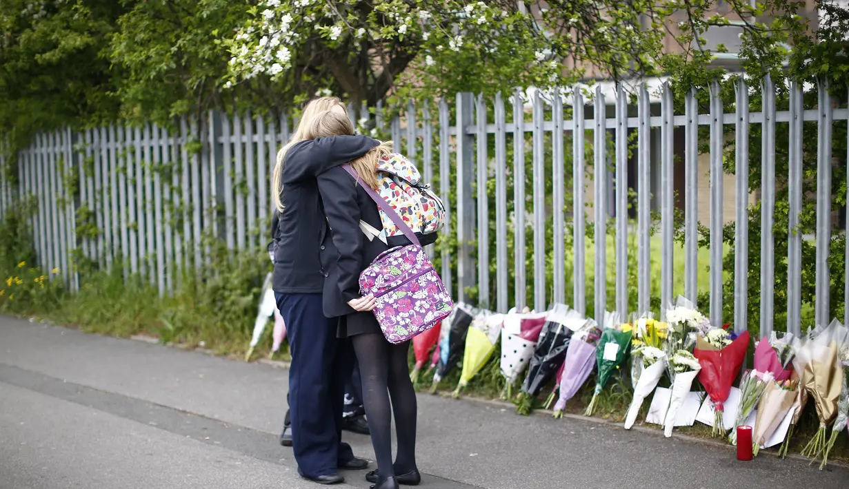 Korban, Anne Maguire, guru Bahasa Spanyol ditusuk dengan brutal di dalam kelas oleh siswanya yang berusia 15 tahun di dalam kelasnya disaksikan oleh sekitar 30 murid, Selasa (29/04/2014) (Reuters/Darren Staples).  