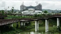 Sementara itu, Menteri Pekerjaan Umum dan Perumahan Rakyat (PUPR) Basuki Hadimuljono juga mengonfirmasi kesiapan infrastruktur dasar di Ibu Kota Nusantara (IKN). (Yasuyoshi CHIBA/AFP)