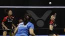 Pasangan PB Djarum, Debby Susanto/Rosyita Eka, saat berlaga pada Kejurnas PBSI 2018 di Britama Arena, Jakarta, Jumat (21/12). Laga final akan mempertemukan Jaya Raya Jakarta melawan Mutiara Cardinal Bandung. (Bola.com/M Iqbal Ichsan)