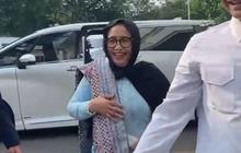 Nanik S. Deyang Berkebaya Biru Jelang Dilantik Jadi Kepala BGN di Istana