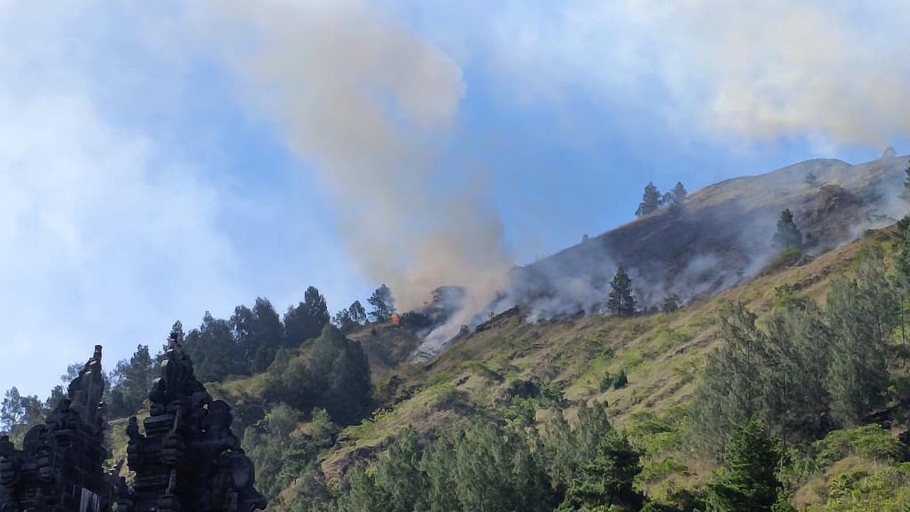 Kebakaran Lereng Gunung Batur Hanguskan 9,8 Hektare Lahan, Diduga Akibat Puntung Rokok