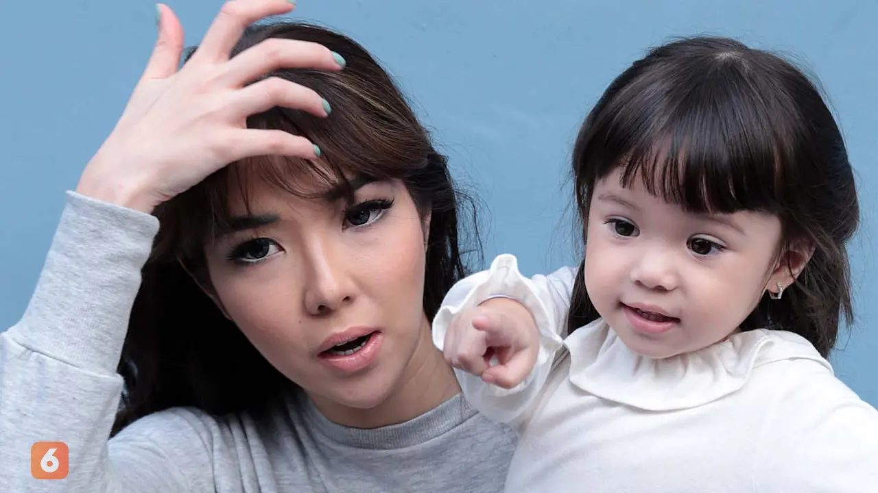 [Bintang] Gisel Anastasia dan Gempi