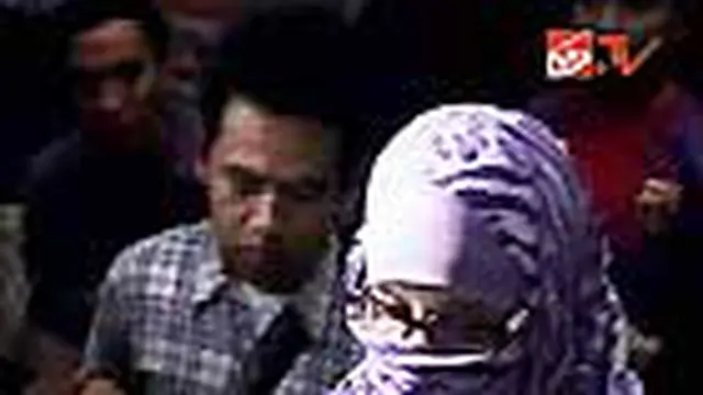 Istri Nazarudin Diperiksa Enam Jam Lebih