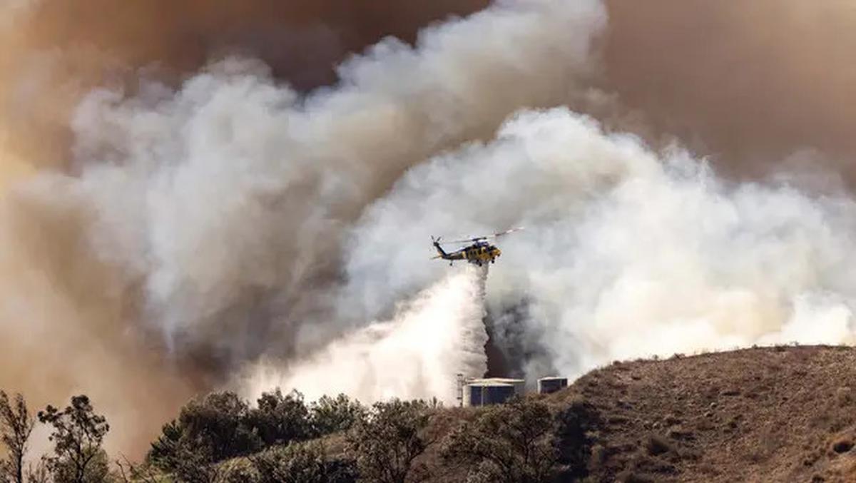 Kebakaran Hutan California Meluas, Perintah Evakuasi Puluhan Ribu Warga Dikeluarkan
