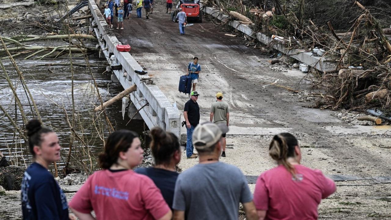 Banjir Bandang Terjang Texas