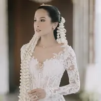Maudy Ayunda Menikah Hari Ini Kenakan Perhiasan dari Brand Lokal, credit: @maudyayunda