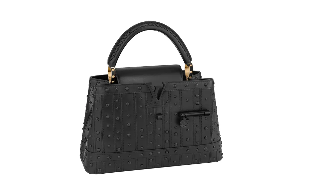 Setiap tas dalam koleksi Artypucines keempat akan tersedia dalam jumlah terbatas (50 per variasi warna untuk Daniel Buren) yang akan ditampilkan hari ini, 20 Oktober 2022. [Foto: Louis Vuitton]