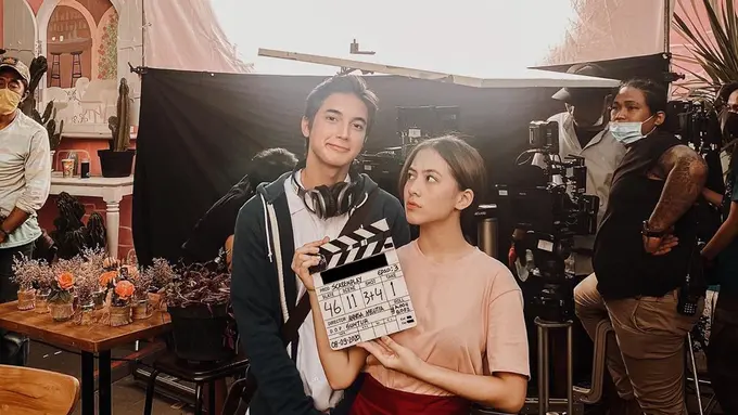 7 Potret Adhisty Zara dengan Junior Roberts yang Main Miniserie I Hear(t) You