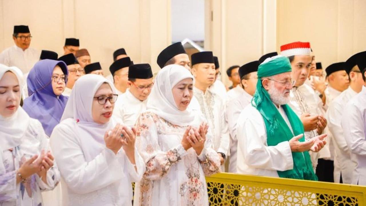 Fakta Unik Kitab Nashoihul Jailani: Khofifah Ajak Perangkat Daerah Rutin Gelar Kajian Kitab Nashoihul Jailani untuk Perkuat Karakter Spiritual
