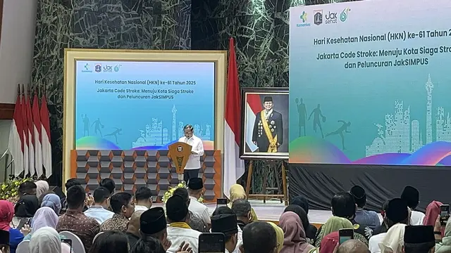 Gubernur DKI Jakarta Pramono Anung dalam peringatan Hari Kesehatan Nasional (HKN) ke-61 di Balai Kota DKI Jakarta, Jumat (5/12/2025).