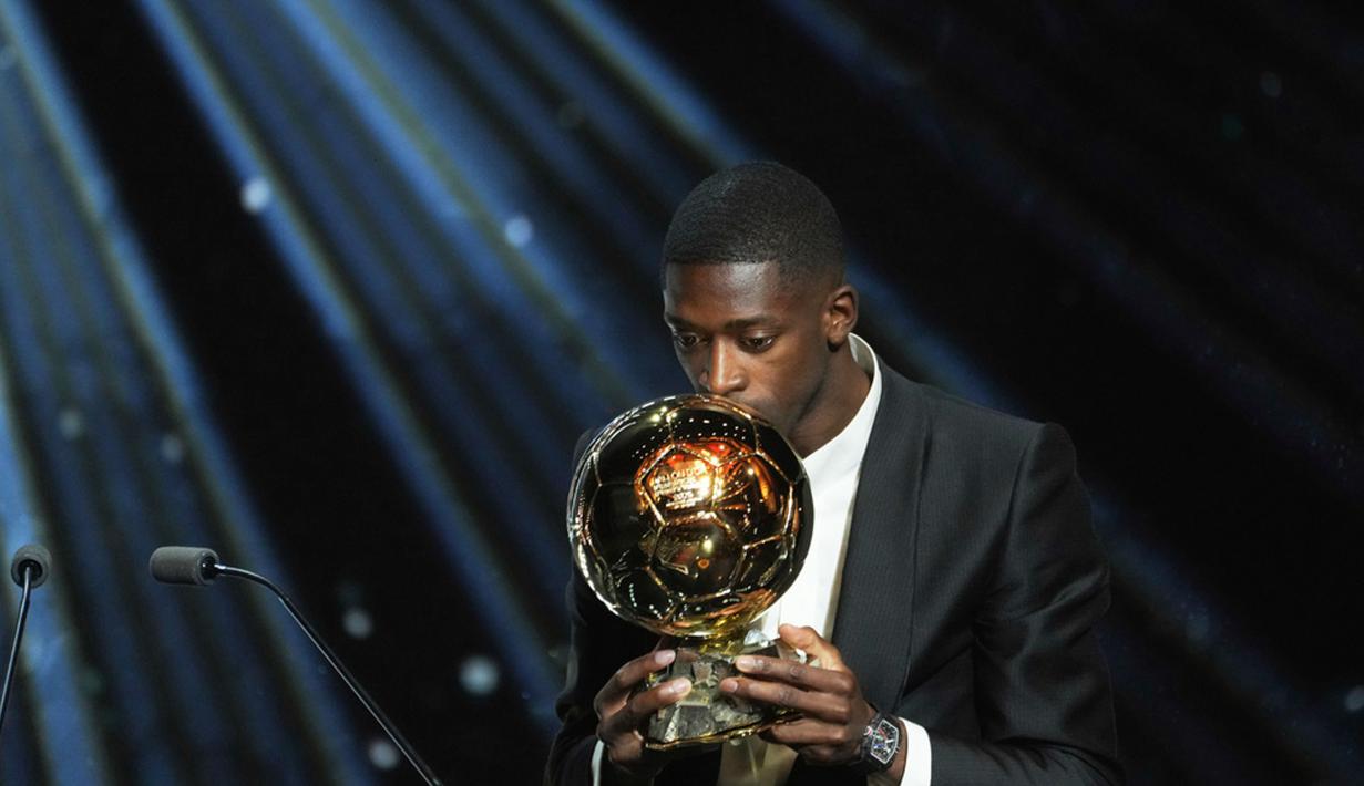 Pemain berusia 28 tahun itu mengungguli wonderkid Barcelona, Lamine Yamal, dan rekan setimnya di PSG, Vitinha, dalam pemungutan suara. (AP Photo/Thibault Camus)