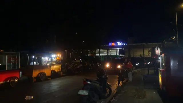 Dilema Wajib Sertifikasi Halal untuk PKL dan Usaha Mikro