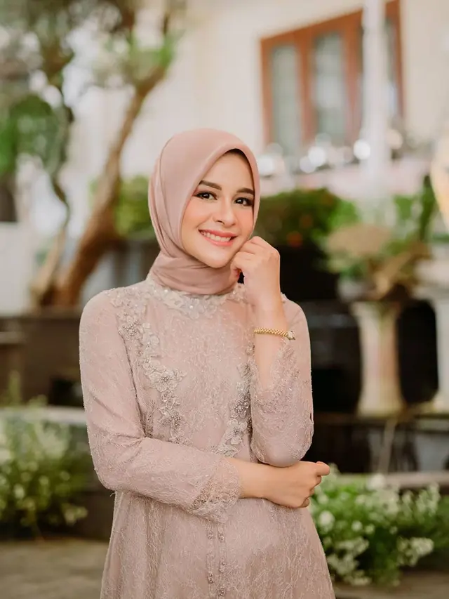 Potret Terbaru Priska 'Idol' Kini Jadi Istri Bupati. (Sumber: Instagram/priskaparamita)