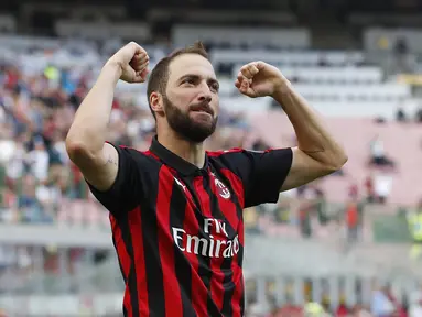 Striker AC Milan, Gonzalo Higuain (AP Photo/Antonio Calanni)