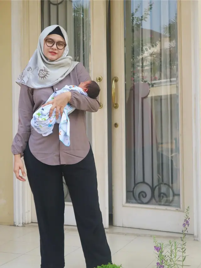 [Fimela] Zee zee Shahab