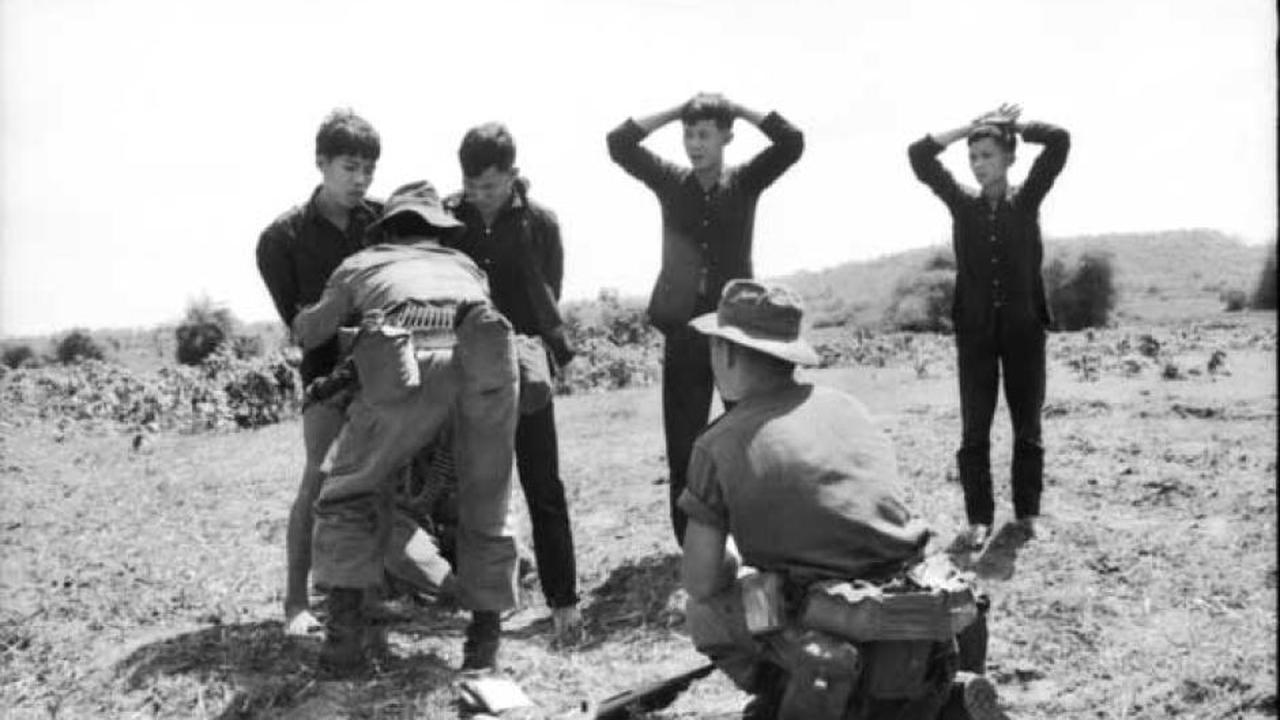 Kisah Haru Veteran Tentara Kembalikan Barang Musuh yang Ia Tembak