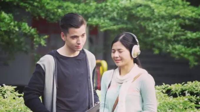 [Bintang] Sebuah Lagu Untuk Tuhan