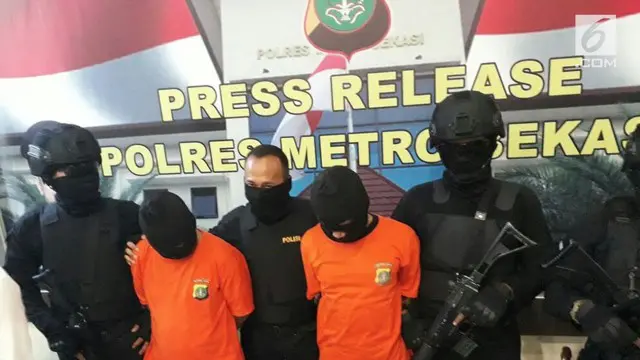 VIDEO: Keluarga Ingin Melihat Wajah Pembakar Pria Hidup-Hidup di Bekasi