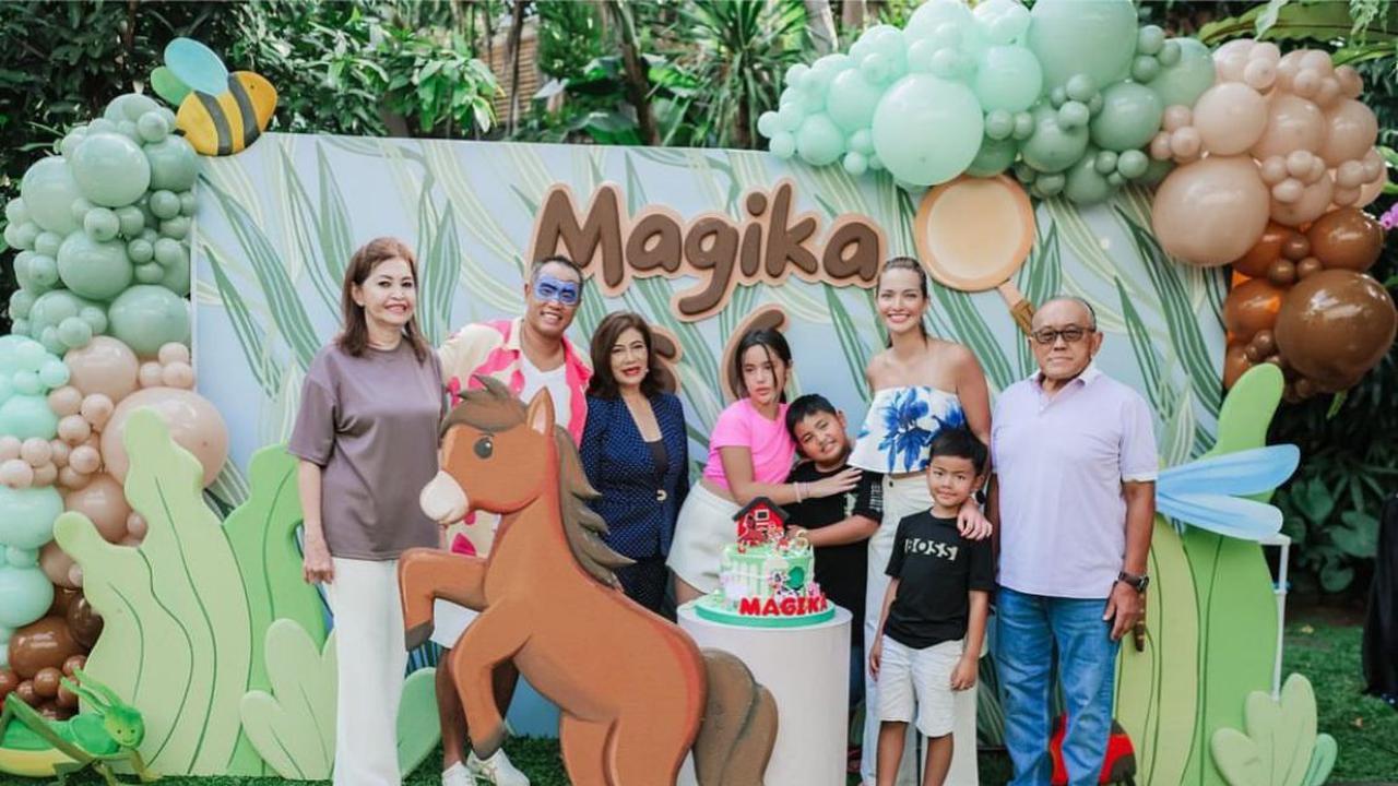 Momen Hangat Anak Selebriti dan Kakek-Nenek Mereka yang Menginspirasi